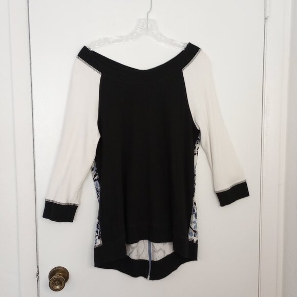 Chico's Zenergy Floral Zip-Back Tunic Top Sz 1 - Picture 1 of 10